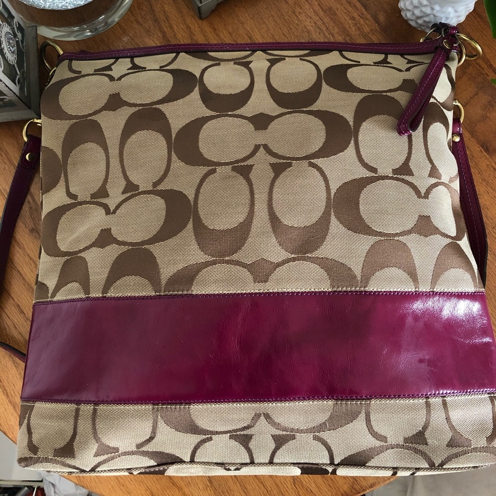 Coach Handbag - Picture 3 of 9